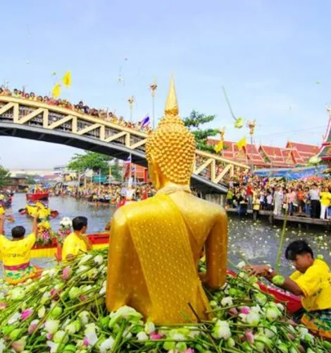 ประเพณีรับบัว วัดบางพลีใหญ่ใน จ.สมุทรปราการ