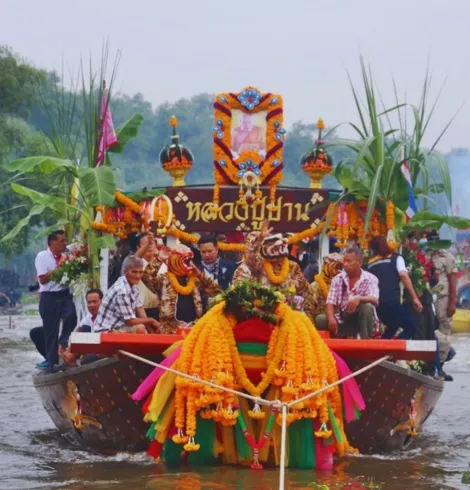 แห่หลวงพ่อปานทางเรือ